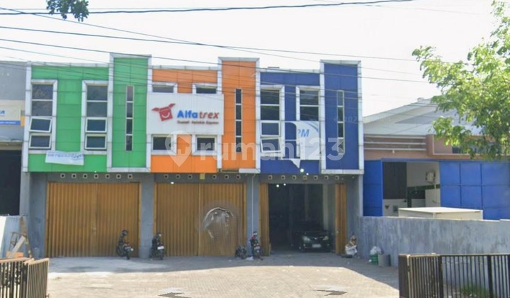 Warehouse Access for Tronton on the Edge of the Southern Ring Road, Jogja Warehouse Access for Tronton on the Edge of the Southern Ring Road, Jogja