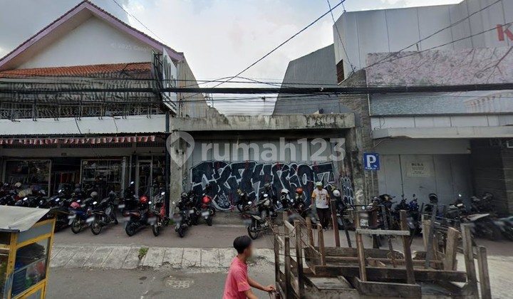 for rent a very strategic shop house in the center of Yogyakarta city 2