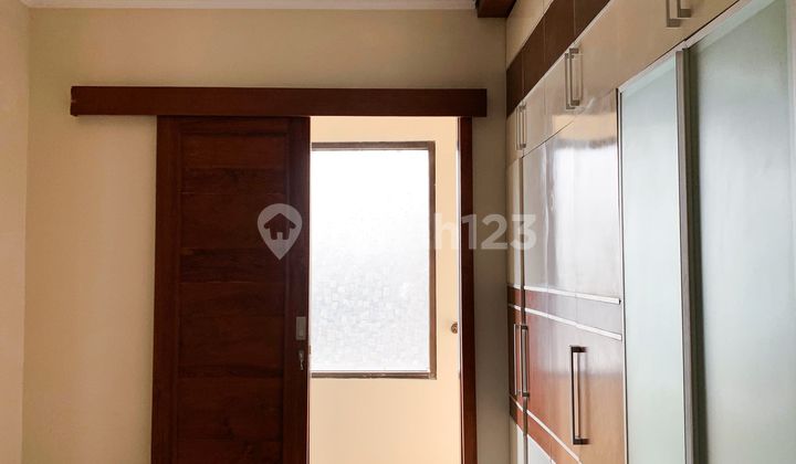 dijual rumah mewah  dekat kampus uii jalan kaliurang 2