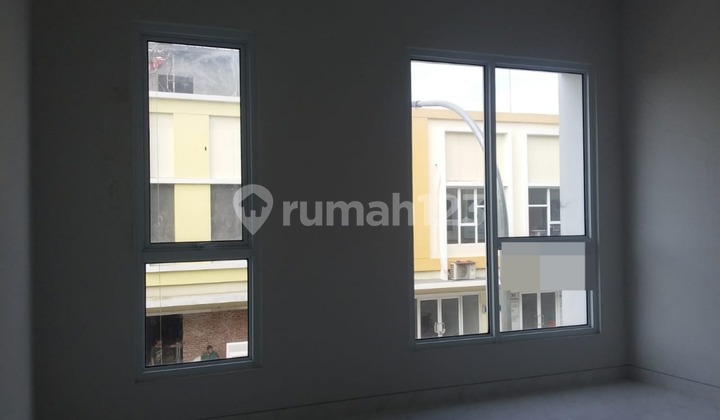 (JKT899) For Sale and Rent Row of Shophouses Arcadia Grande
