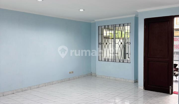(JKT858) Dijual Rumah Siap Huni Tampak Siring, Daan Mogot Baru 