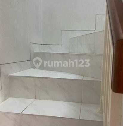 (JKT769) Dijual Rumah 2 Lantai Jl. Horizon Cluster Malibu Village (JKT769) Dijual Rumah 2 Lantai Jl. Horizon Cluster Malibu Village