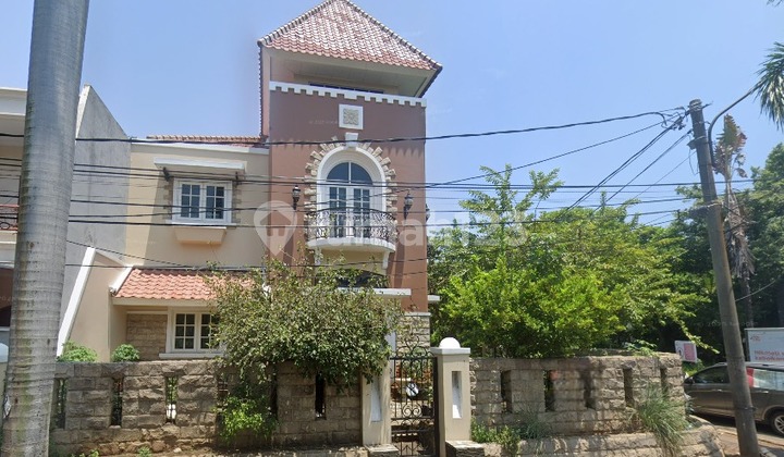 (JKT1159) Dijual/disewakan Rumah Hoek Furnished, Citra Garden 3 2