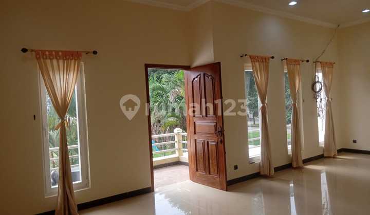 (JKT845) Dijual Rumah Luas 300m2 Cluster Cemara, Alam Sutera  2