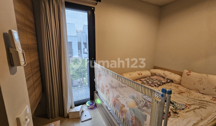 For Sale 3-Story House in Greenwich Park BSD City - 3 BR Fully Furnished 2