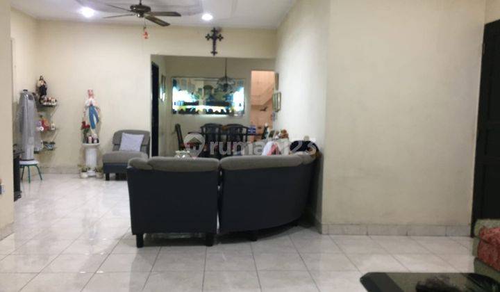 Dijual Rumah di Jalan Mangga, Duri Kepa Semi Furnished Siap Huni 2