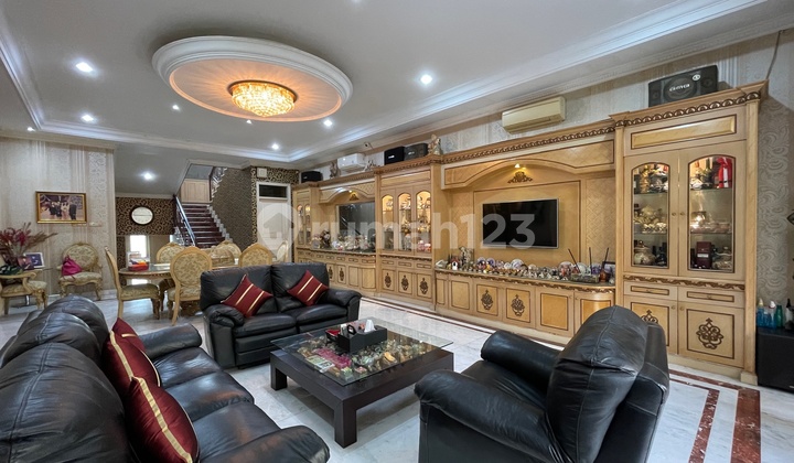 Dijual Rumah di Elang Laut PIK 3 Lantai - Fully Furnished Dijual Rumah di Elang Laut PIK 3 Lantai - Fully Furnished