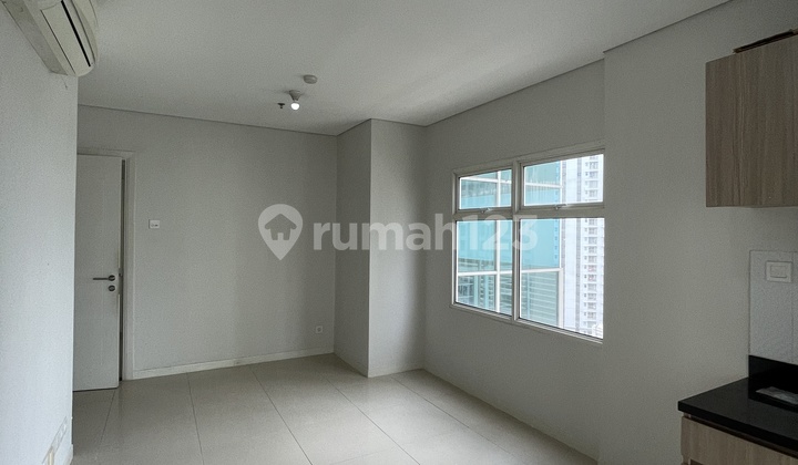 For Rent Madison Park Apartment West Jakarta – 2 BR Semi Furnished Corner Unit