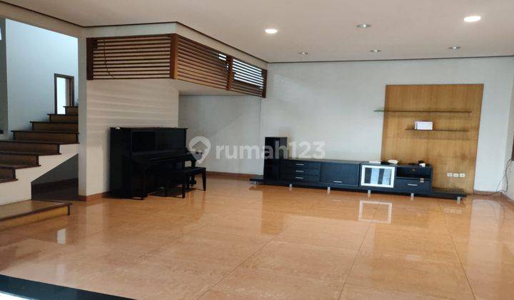 Rumah Lux 2 Lantai, Suasana Tenang Dan Nyaman Rumah Furnished Bagus SHM - Sertifikat Hak Milik di Setraduta mekar, Setra Duta 2