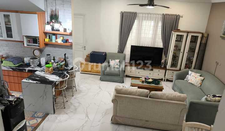 Beautiful House in BSD Nusaloka 3 Floors Hook Position Ready to Occupy 2