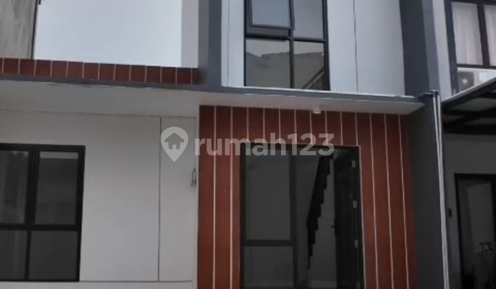 New Beautiful Design House in Pamulang 2 Floors Neat Ready to Live In New Beautiful Design House in Pamulang 2 Floors Neat Ready to Live In