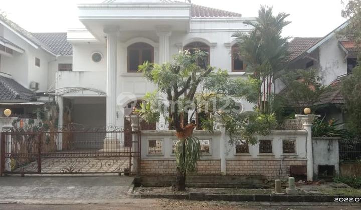 LUXURY HOUSE IN BSD GIRI LOKA 2 STORIES SEMI-FURNISHED READY TO OCCUPY 2