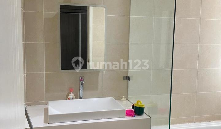 Beautiful fully furnished house ready to occupy in Alam Sutera Victoria 2