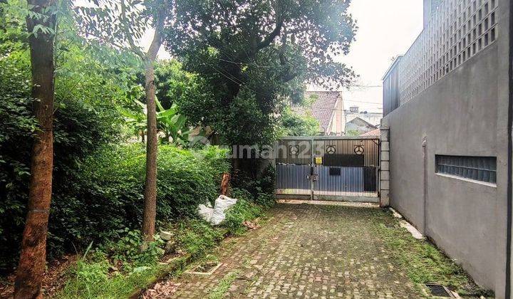 Rumah 2 lantai dengan rooftop,,  dekat Pondok Indah  2