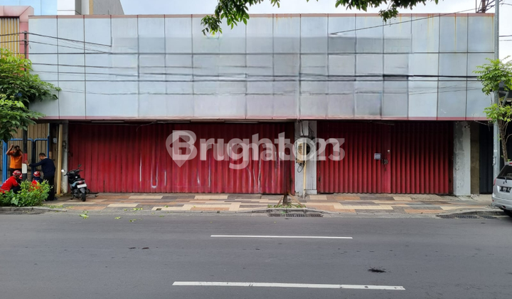 Strategic Showroom in Business Center, Raya Kertajaya-Surabaya 1