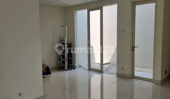 Rumah Baru Siap Huni, Grand Pakuwon-Surabaya Rumah Baru Siap Huni, Grand Pakuwon-Surabaya