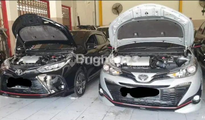 Strategic Showroom in Business Center, Raya Kertajaya-Surabaya 2