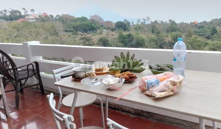 Nice villa with a peaceful atmosphere, Kharisma Matahari-Prigen