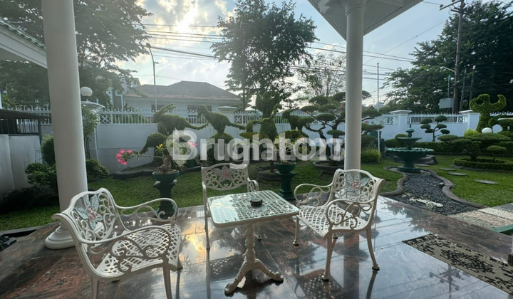 Rumah Mewah Kris Kencana Sari-Surabaya