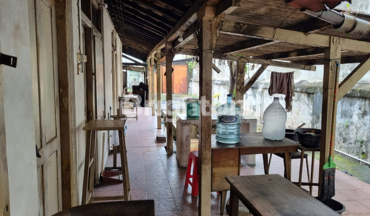 Rumah Hitung tanah lokasi strategis, dekat Stasiun Kereta Api Pasar Turi,Jalan Semarang-Surabaya 2