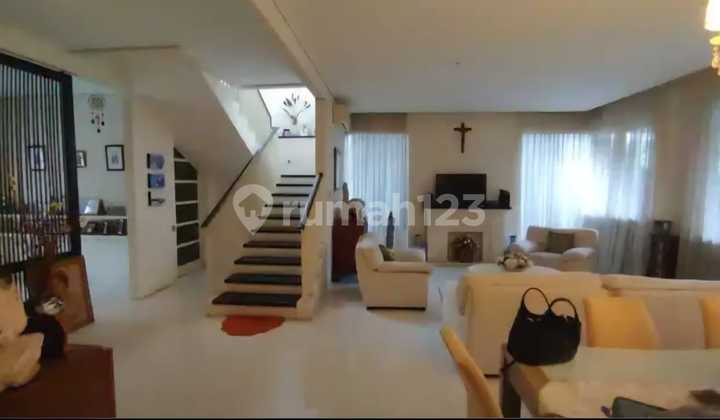 Rumah Strategis, Ngantong/hokki, bagus & Siap Huni, dekat raya HR Muhamad-Surabaya Rumah Strategis, Ngantong/hokki, bagus & Siap Huni, dekat raya HR Muhamad-Surabaya