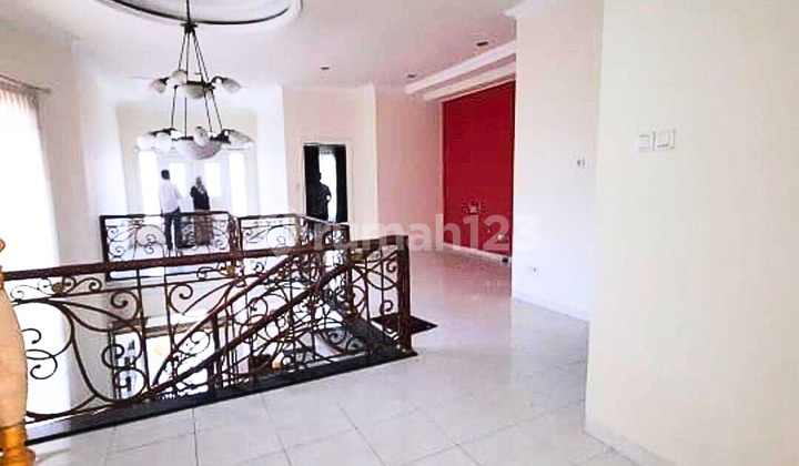 Classic House, Good &amp; Ready to Live In, North Tenggilis-Surabaya