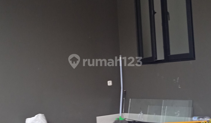 Dijual Rumah 3Lt Hook di Asia Baru, Uk 6X13.75m2, Harga Rp 3.3M. 2