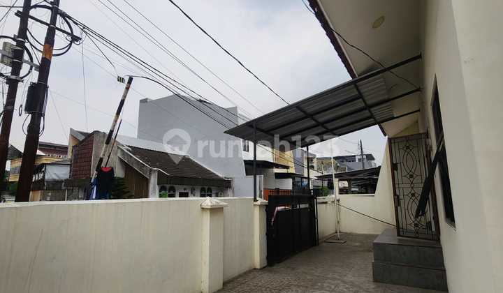 Disewa Min 2th Rumah 2lt Di Perum Taman Kota, Hook, Luas Tanah 270m2, Harga Rp 80jt/th.