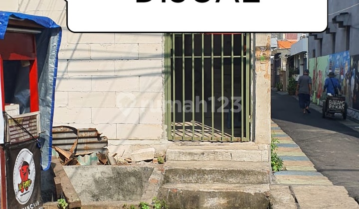 Dijual Rumah 1 Lt di Jl. Dwiwarna Jakpus, Luas 166M2, Harga Rp 4M.