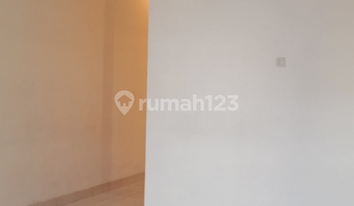 Disewa Rumah 2.5lt Di Duri Kepa, Uk 4.5x15m2, Harga Rp 70jt/th. 2