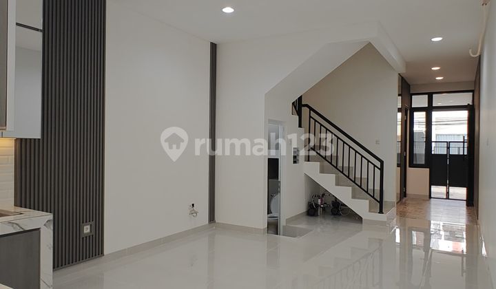Dijual Rumah Baru Design Modern di Duri Kepa, Uk 4X18.75m2, Harga Rp 2.9M. 2