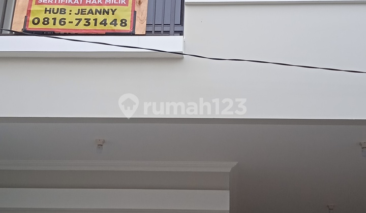 Dijual Rumah Baru 3Lt di Tanjung Duren, Uk5.5x10m2, Harga Rp2.8m.