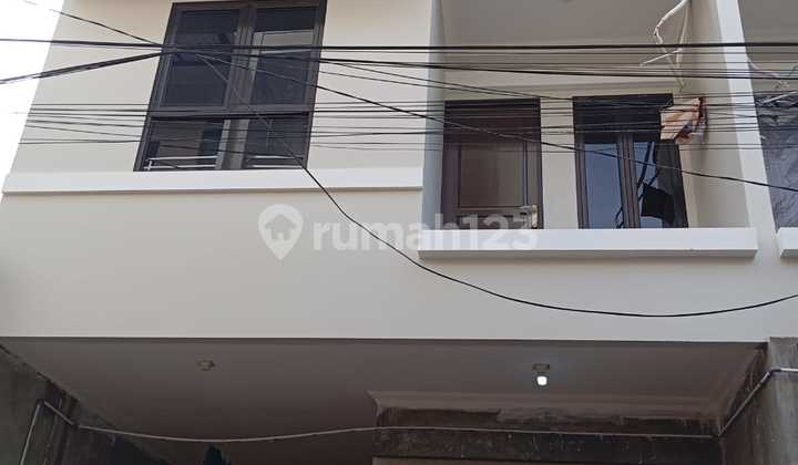 Dijual Rumah Baru 3Lt di Tanjung Duren, Uk 5.5X10m2, Harga Rp 2.8M Dijual Rumah Baru 3Lt di Tanjung Duren, Uk 5.5X10m2, Harga Rp 2.8M