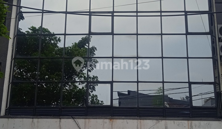 For Sale Semi-Detached Shop House in Green Ville Complex, Size 9x20m², 3 Floors, Price Rp 7.5M 2