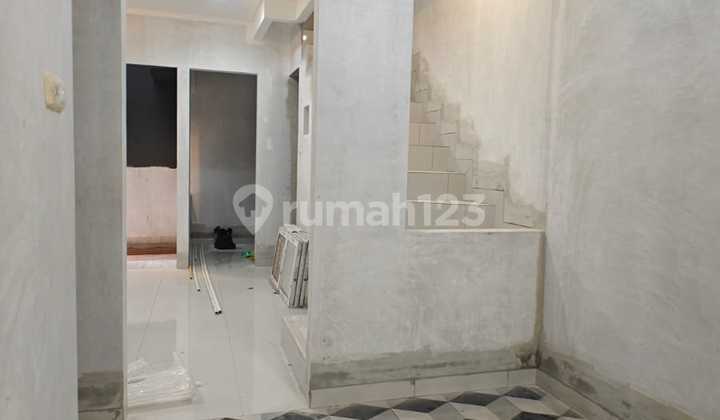 Dijual Rumah Baru 2Lt di Duri Kepa, Uk 5X14m2, Harga Rp 2.3M. 2