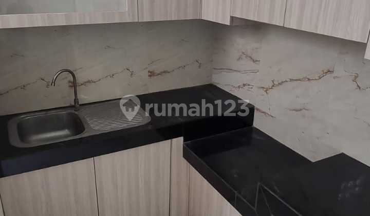 Dijual Rumah Baru di Puri Indah, Uk8x20m2, 3Lt Harga Rp 7.5M. 2