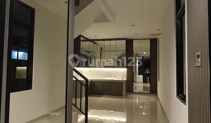 Dijual Rumah Baru 3Lt di Duri Kepa, Uk 4X18.5m2, Harga Rp 2.9M. 2