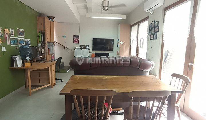 Rumah Modern Area Bintaro Dekat Stasiun Jurang Mangu Menarik 2