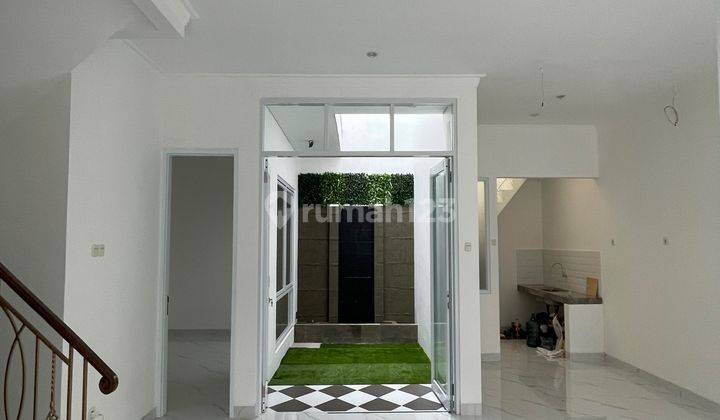 Rumah Brandnew Emerald Bintaro Jaya Sektor 9 Modern Classic 2