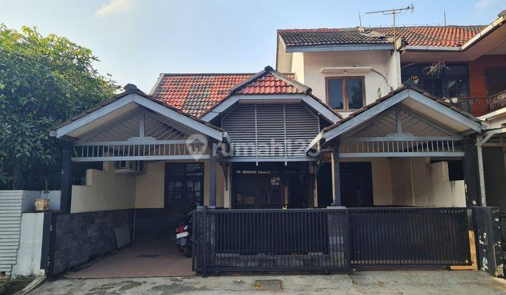 Di Jual Rumah di jalan utama pekayon bekasi selatan 1