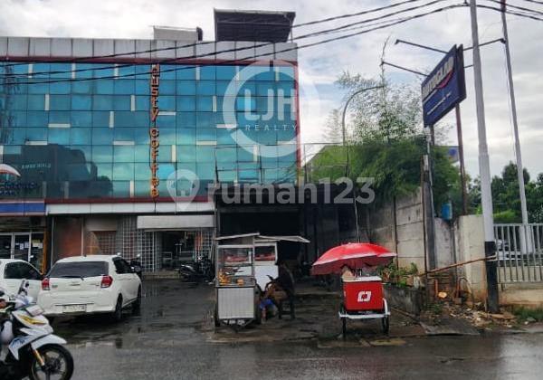 For Rent: Shop House by the Roadside in Pekayon Raya, Bekasi