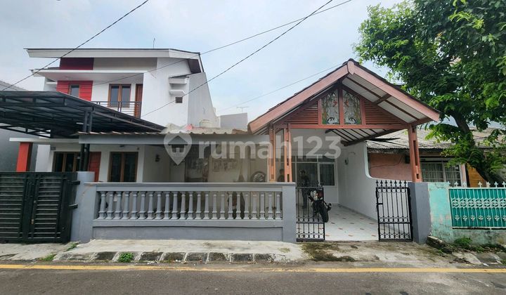 For Sale: Sapta Taruna Complex House, Margahayu, East Bekasi