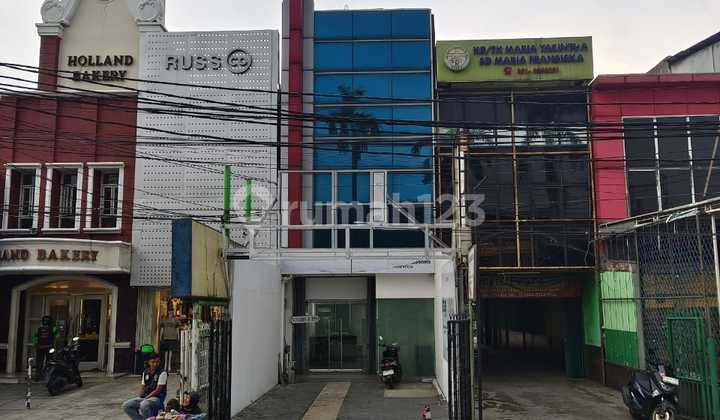 Dijual Ruko Pinggir Jalan di Galaxy Bekasi 