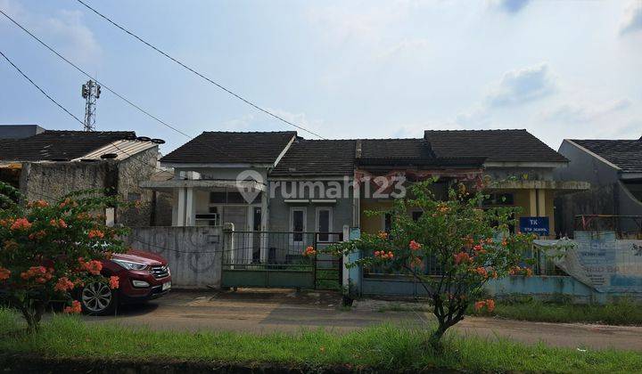 Disewakan Rumah dijalan utama komplek  1