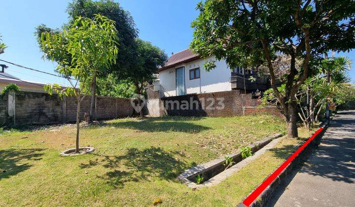 Land in a 160 m² complex in Sesetan, Denpasar  2