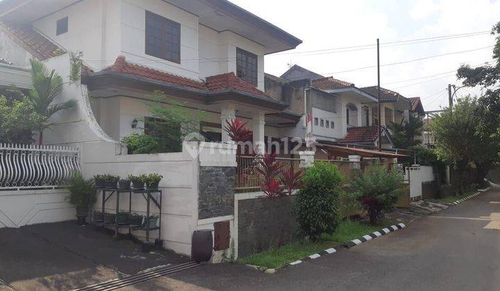 Rumah Istana Regency 2 2 Lantai Semi Furnished 1