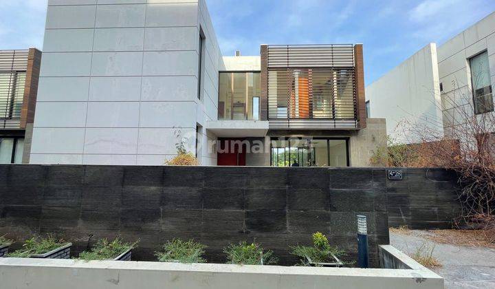 Dijual Rumah Graha Family Plus Private Pool Mewah Siap Huni 1