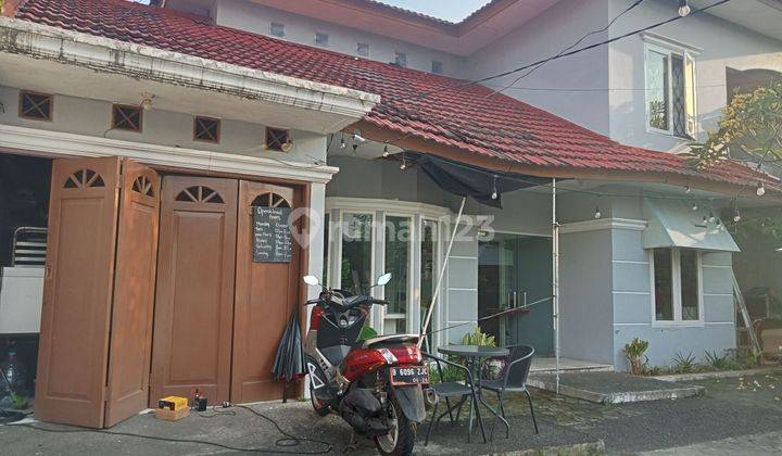 Rumah 2 lantai besar disewakan di Cinere depan Rumah 1