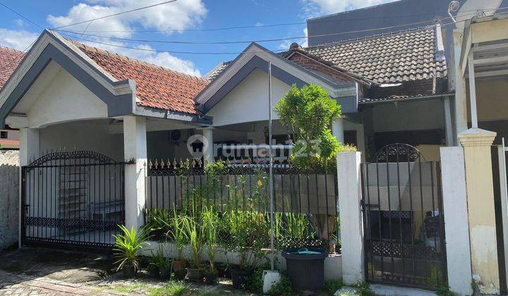 Jual Murah Rumah Bagus di Daerah Ketintang Madya, Surabaya 1