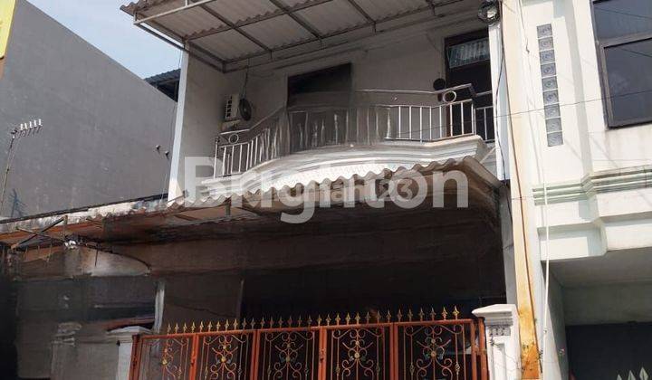 Rumah siap huni 3 lantai di jalan utama di Pademangan dekat pusat kuliner 1